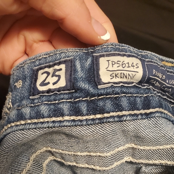 NWOT! Miss Me Light Wash Skinny Jeans - Picture 7 of 7